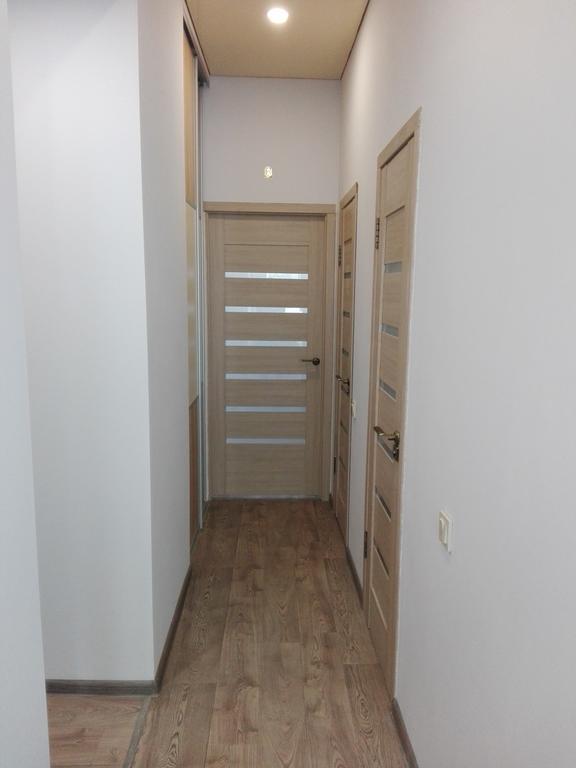 Apartment On Kryvorizhstal Street 35-24 Кривой Рог Екстериор снимка