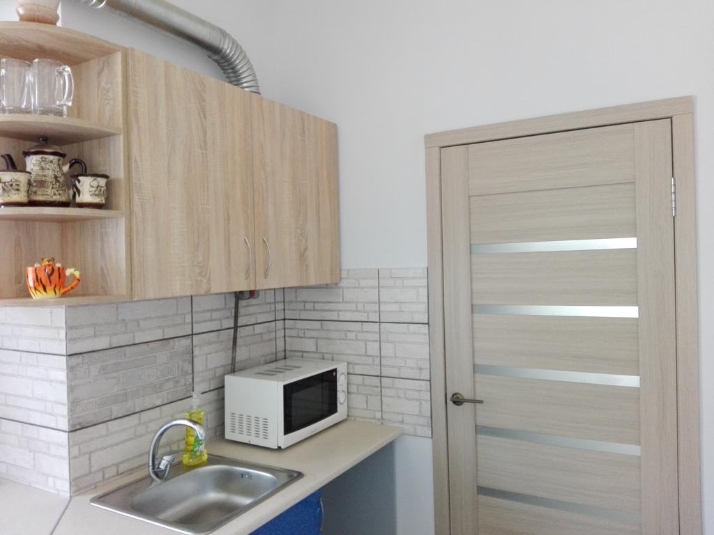 Apartment On Kryvorizhstal Street 35-24 Кривой Рог Екстериор снимка